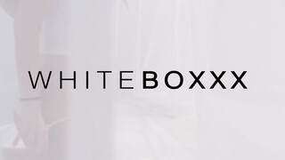 WHITEBOXXX - Sabrisse és Jia Lissa kényezteti egymást