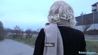 Public Agent - világos szőke csoki bige és a vastag fallosz