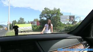 PublicAgent - Vanessa a izgató stoppos nőci