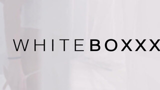 WHITEBOXXX - kikötözve nyalatja ki a pináját a kisasszony