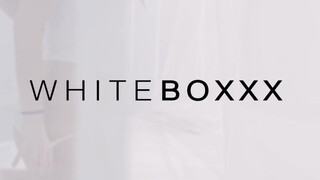 WhiteBoxxx - bombázó világos szőke picsa reggel akar dugni