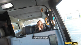 Fake Taxi - 18 éves csaj popóba dugva