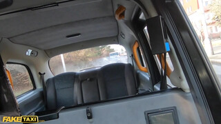 Fake Taxi - Didi Zerati a méretes mellű francia lány