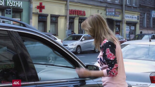 Emily Thorne a hatalmas tőgyes barátnő