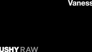 TUSHYRAW - Vanessa várja a análjába a kárót