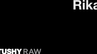 TUSHYRAW - Rika seggel lovagolja meg a hatalmas kárót