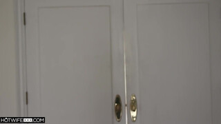 HotwifeXXX - ez a dákó sokkal nagyobb mint a férjemé