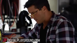 Digital Playground - Amia Maley kerek méretes műmellei