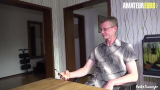 REIFESWINGER - Német milf fiatal sráccal kefél
