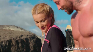 Private com - Cherry Kiss a bombázó szörfös picsa