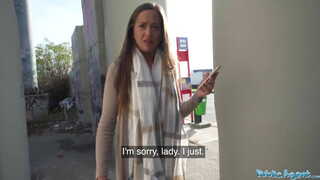 Public Agent - Lara Lee felszedve az utcán