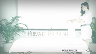 PrivateBlack - Julia Rocka a szexy masszőr csajszi