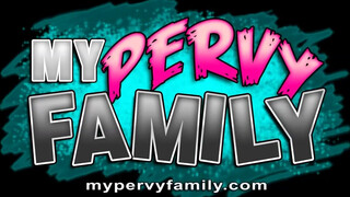 Slimthick Vic nagyon dugni akart már - MyPervyFamily