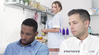 PrivateBlack - Taylor Sands hármasban szexel
