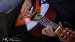 Jennifer Mendez szexel a gitáros krapekkal