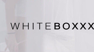 WHITEBOXXX - Olivia Sin szaftos puncija kinyalva