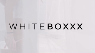 WhiteBoxxx - Leanne Lace maszturbál