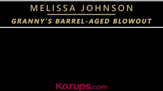 Melissa Johnson a hatalmas cicis érett nő
