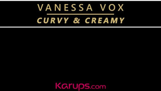 Vanessa Vox a tetovált kreol milf