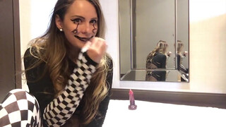 prettykittymiaos dildóval maszturbál