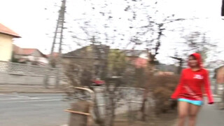 Gyuribácsi alaposan aláveri a tini csajnak