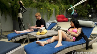 Joanna Angel rendesen bekúrva
