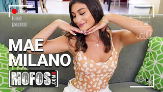 MOFOS - Mae Milano picsája megdöngetve alaposan