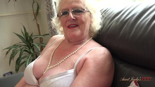Aunt Judys XXX - Claire a perverz nagyi