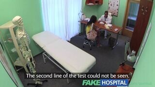 Hamis kórház – az orvos segít a fullos hűtlen betegnek megfoganni a gyereket