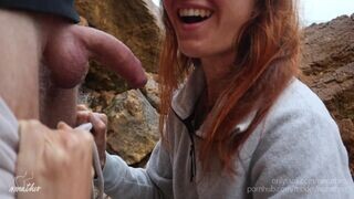 Nyilvános cumizás és gyors dugás a strandon pov-ban